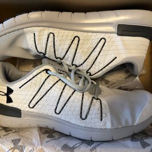 UNDER ARMOUR Thrill 3